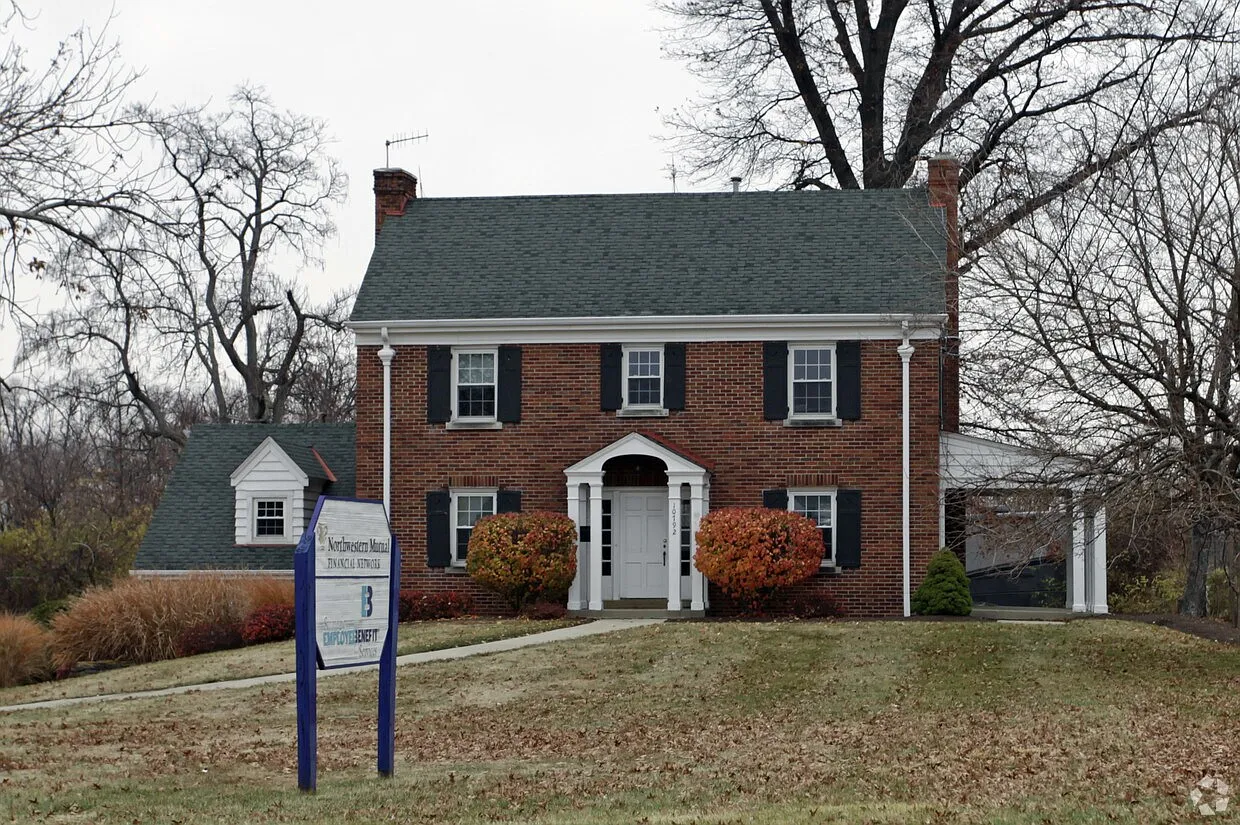 10792 Kenwood Rd — Photo 1