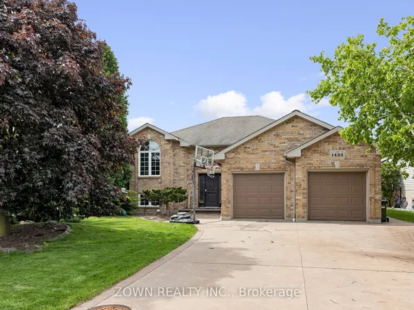 1433 Girard Dr, Lakeshore, ON N8L 0R3