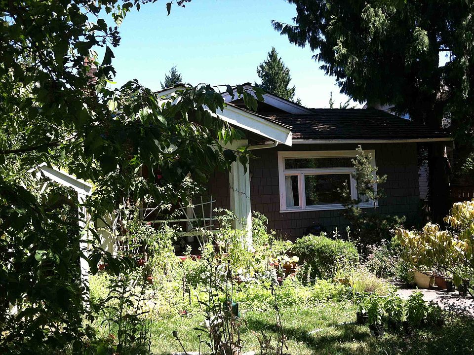 2nd image of 6322 21st Ave NE