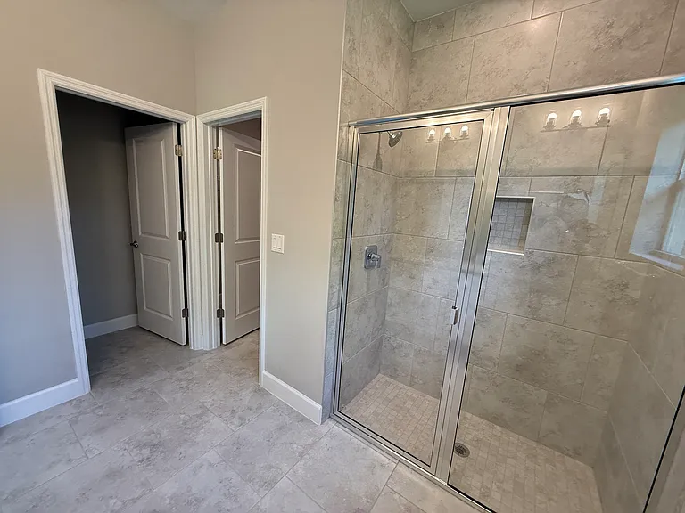 232 Bell Blvd S — Photo 11