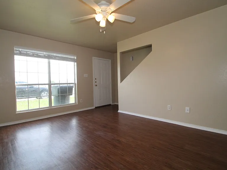 3904D Gus Dr — Photo 4