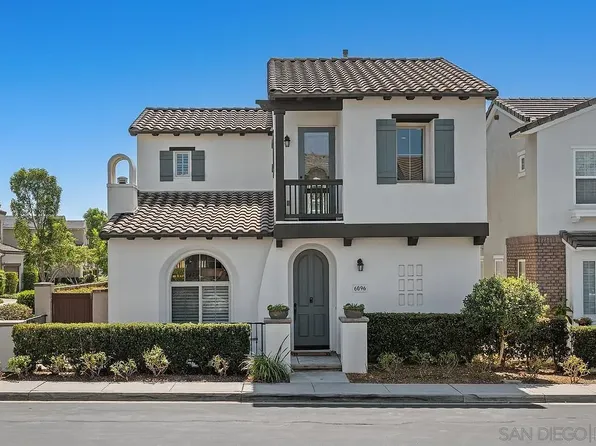 6096 Roselle Meadows Trl, San Diego, CA 92130
