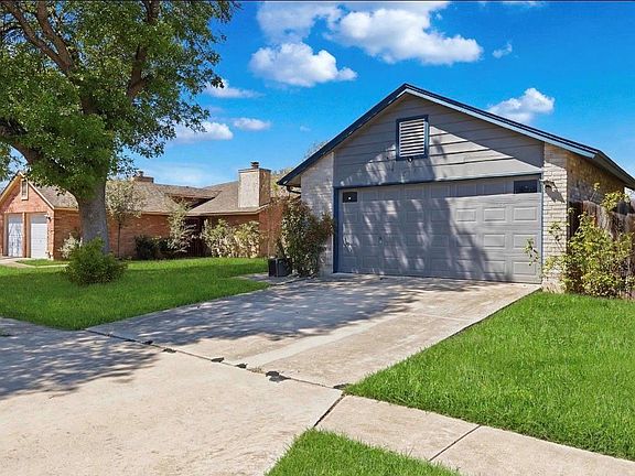 3rd image of 5775 Larkdale Dr