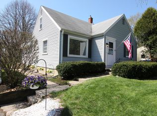 14145 Newell Dr, Brookfield, WI 53005