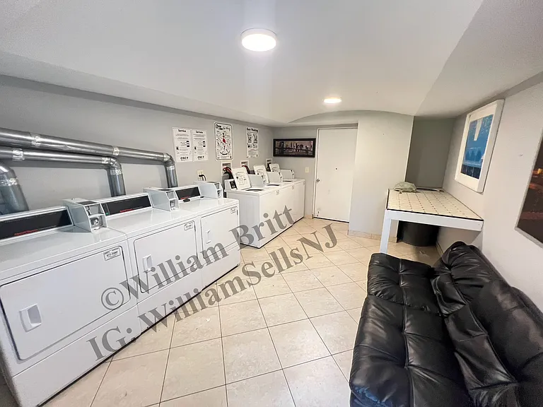 146-150 Manhattan Ave #16 — Photo 27