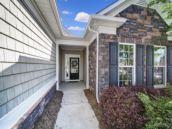 2nd image of 8048 Pawleys Ct