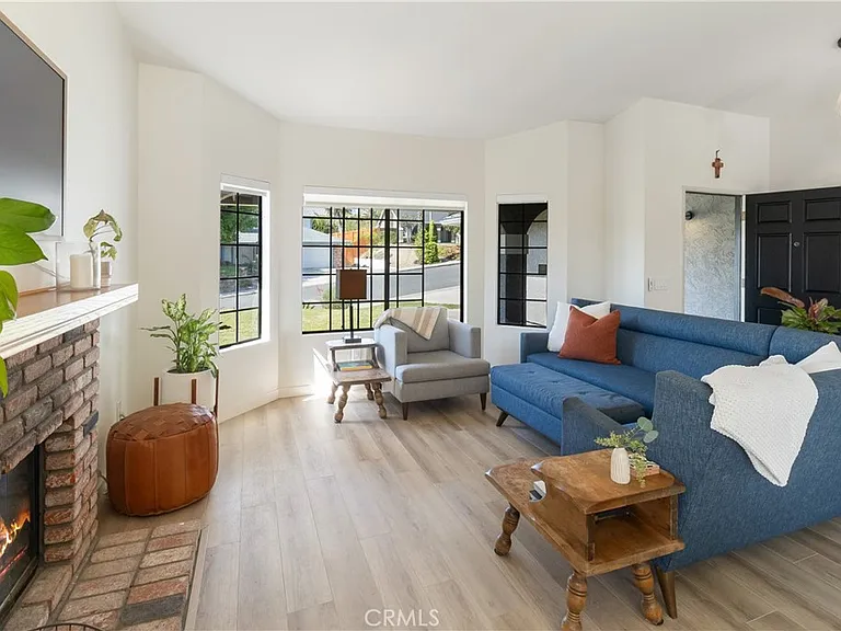 2868 Brandeis Dr — Photo 3