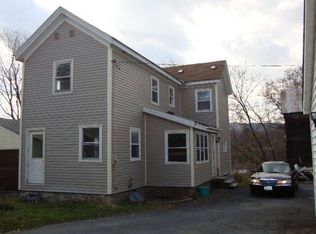 11 Fiske St, Hoosick Falls, NY 12090