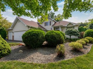 8117 139th St, Savage, MN 55378