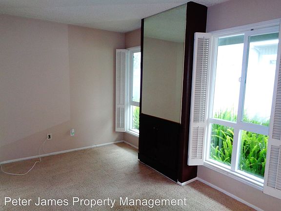 5th image of 22 Seaside Cir #35