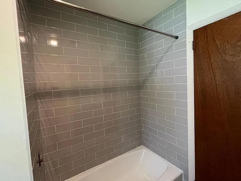 1112 Harriet Ave — Photo 10