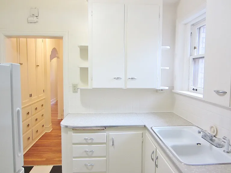 1505 E 13th Ave #6 — Photo 2