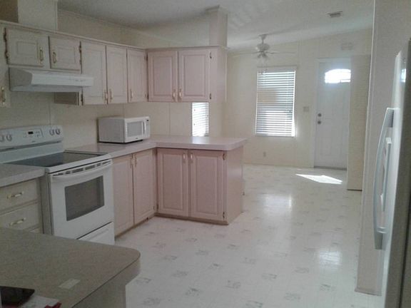 5th image of 416 Bermuda Dr