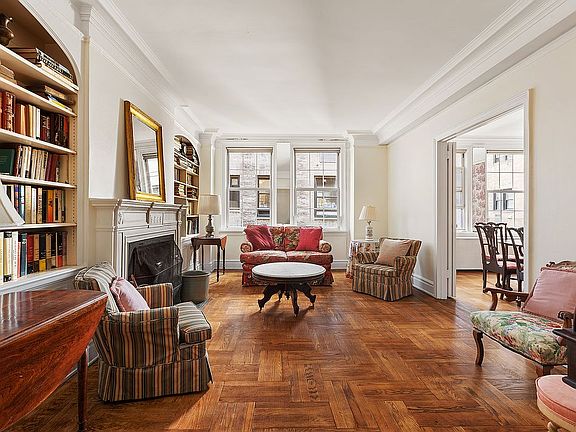 2nd image of 17 E 89th St #5E
