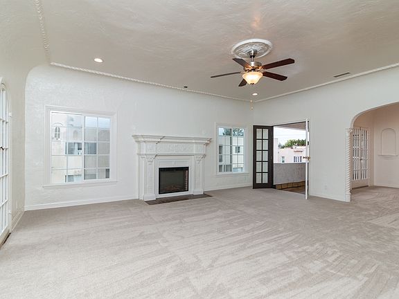 3rd image of 1003 N Havenhurst Dr