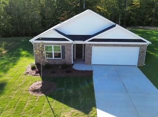2302 Wilpar Dr, Greensboro, NC 27406