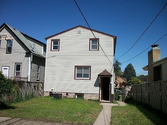 2nd image of 1403 Marquette Ave