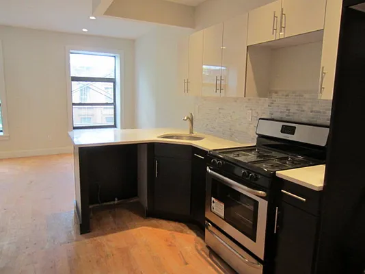 Rented by Bohemia Realty Group | media 28