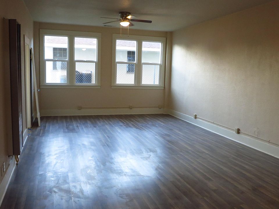 2nd image of 202 S Walnut Ave