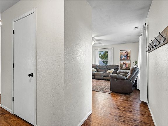 3rd image of 210 Ash Ave