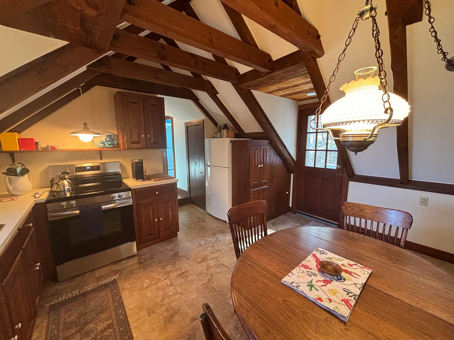 3 bed, $1,950 — Photo 2