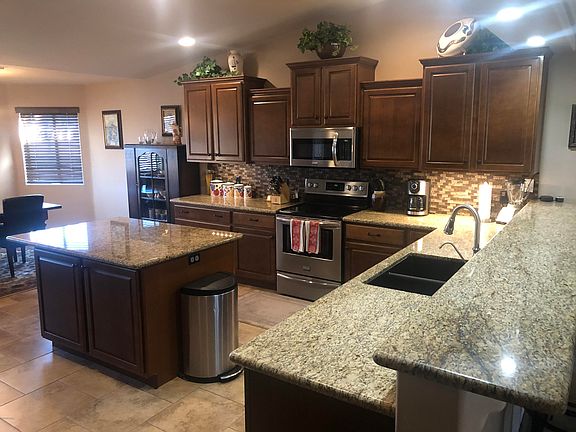 3rd image of 2998 Southwind Ave
