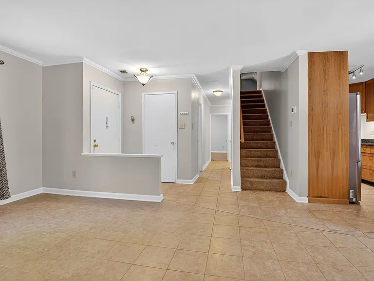 11306 Geddys Ct — Photo 10