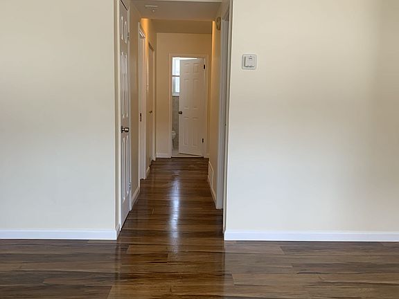 5th image of 3306 S Keswick Cir