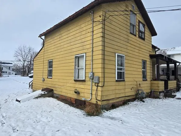 40 2nd St, Shelby, OH 44875