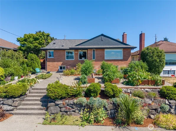 2006 Brashem Avenue, Bremerton, WA 98310