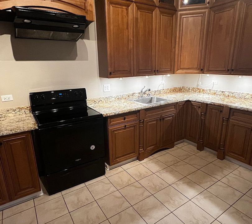 246R 4 1/2 W Wilson St Batavia, IL Zillow Apartments for Rent in