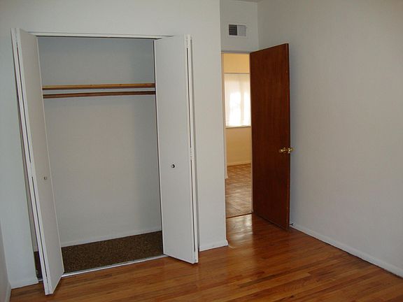 5th image of 4300 Fairview Ave APT F