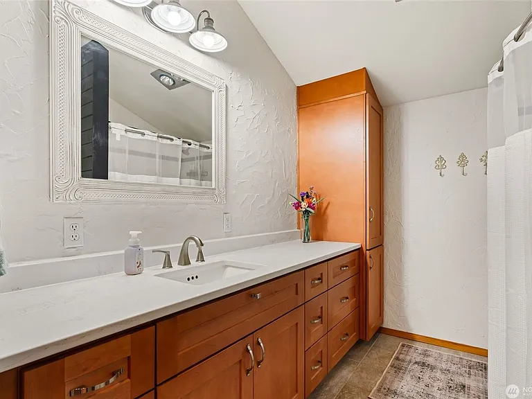 620 Clarke Rd — Photo 13