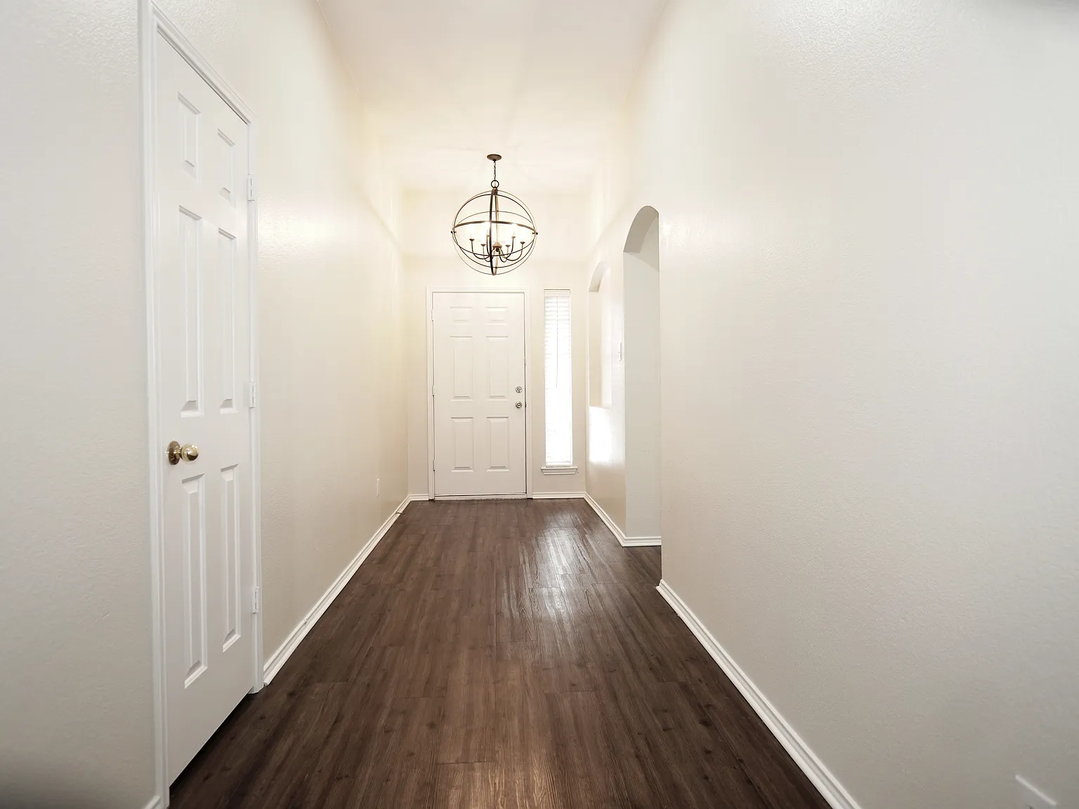 3 bed, 1706 sqft, $2,300 — Photo 3