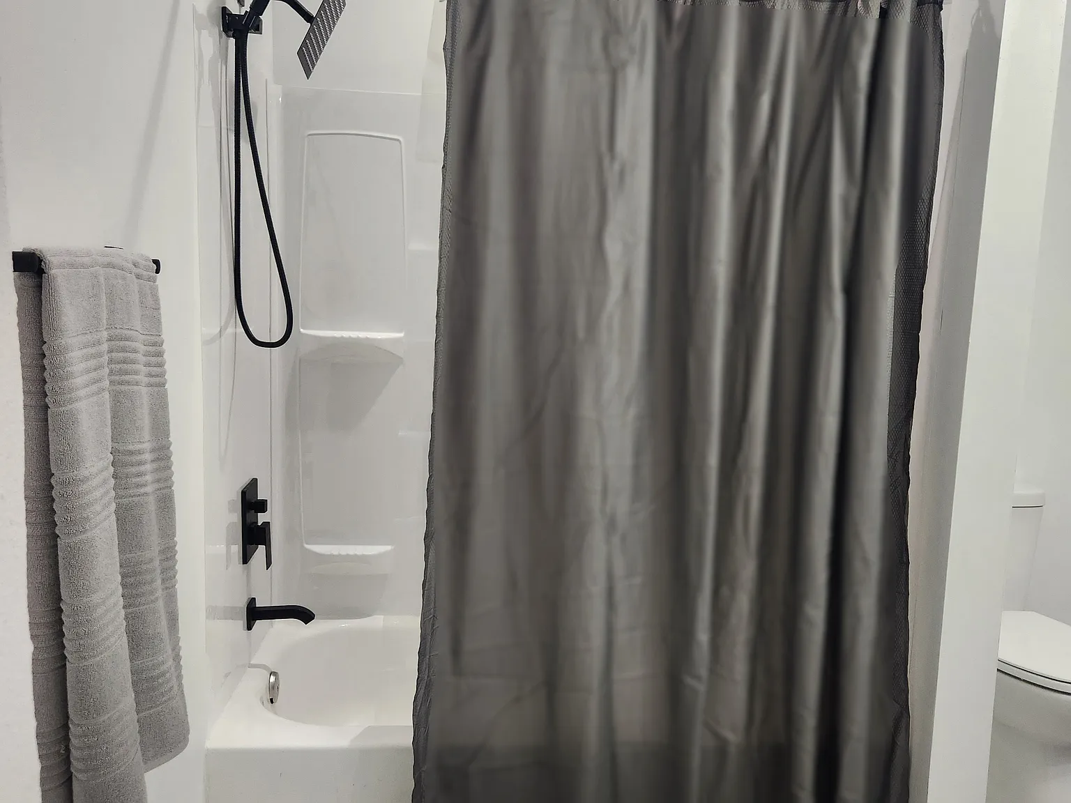 1 bed, 1.0 bath, 500 sqft, $920 — Photo 3