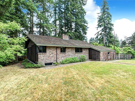 3rd image of 17007 25th Ave NE