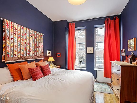4th image of 33 W 93rd St Unit 1D