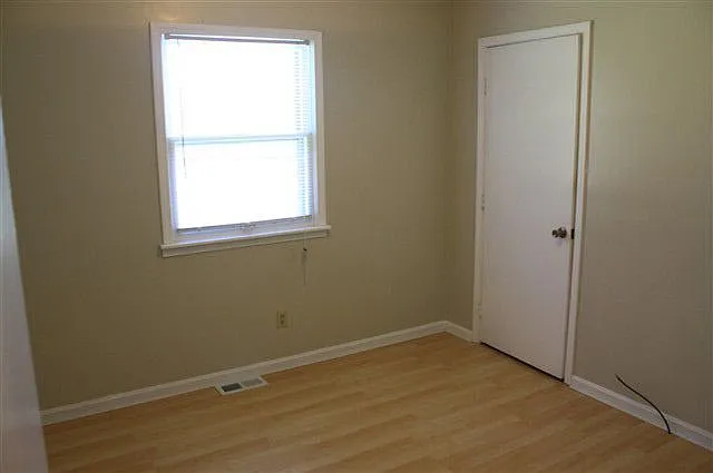 24 Kennedy Ave — Photo 9