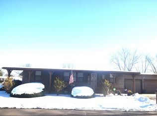 1206 Della Dr, Belleville, IL 62226