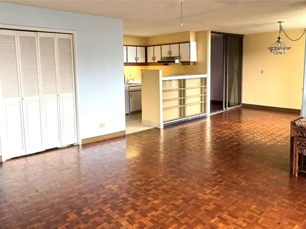 6710 Hawaii Kai Dr APT 304, Honolulu, HI 96825