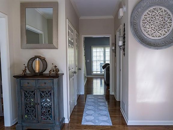 3rd image of 308 Cacique Ct