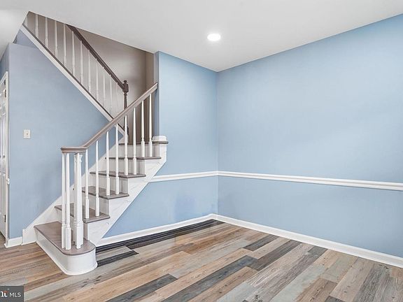 4th image of 5 Foxfern Dr