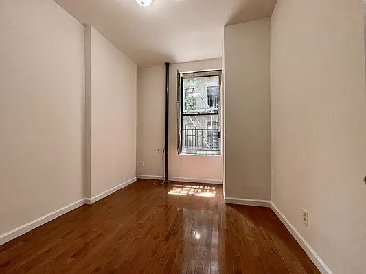 Rented by Bohemia Realty Group | media 11