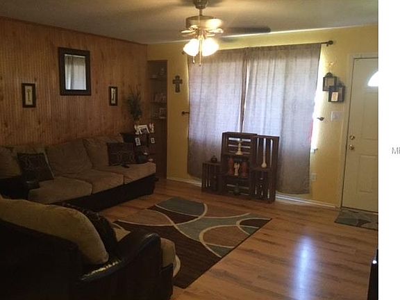 2nd image of 1875 NE Voss Oaks Cir