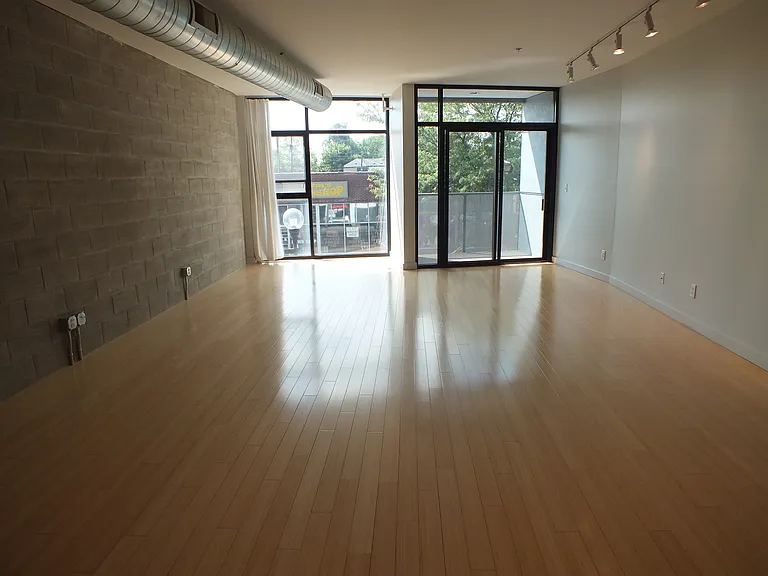 Day Companies Short North — Photo 36