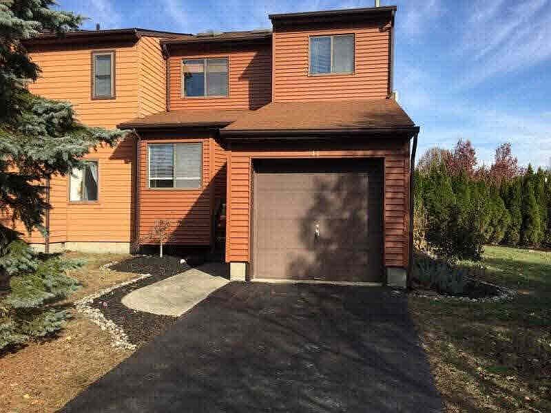 1st image of 11 Troy Ln #11
