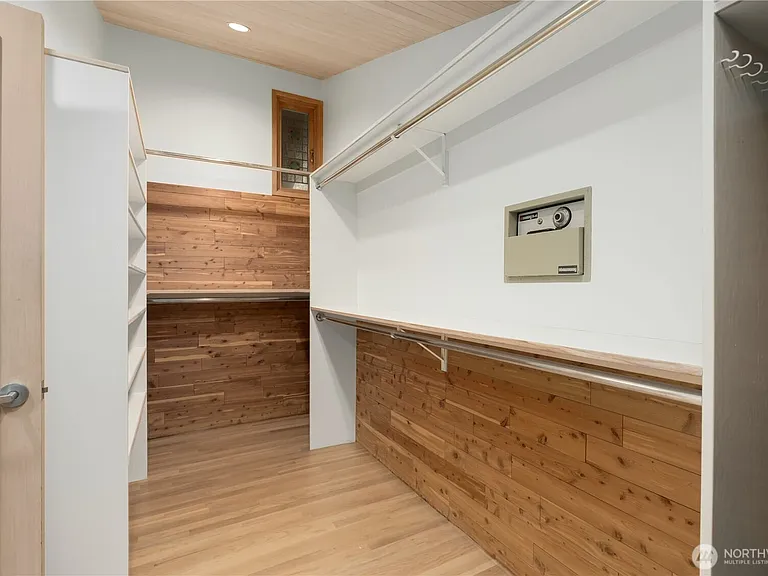 8428 N Mercer Way — Photo 26
