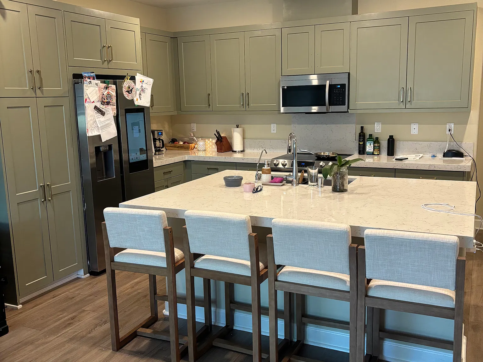 1 bed, 1.5 bath, 1320 sqft, $1,300 — Photo 2