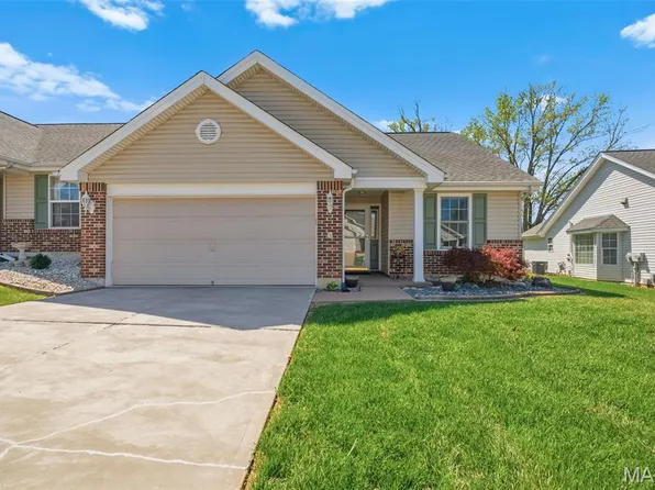 5 Quiet Meadow Court St, Peters, MO 63376