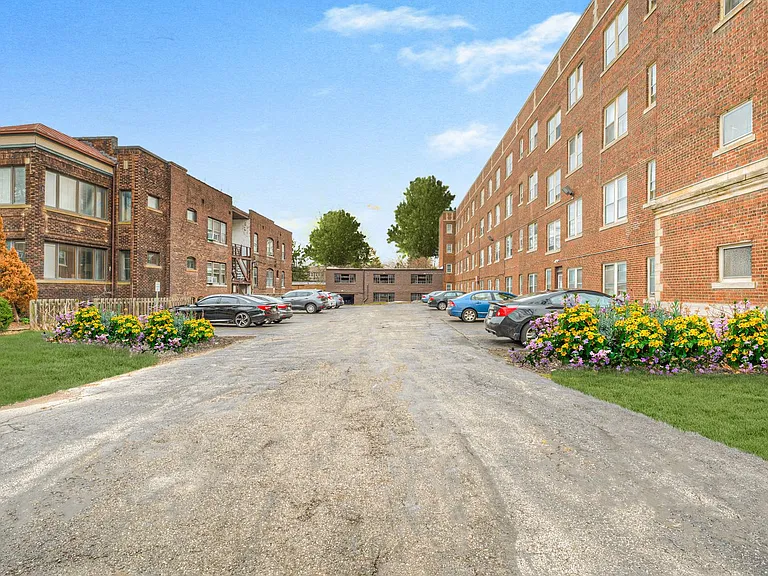 Heights Apartments on Overlook — Photo 27